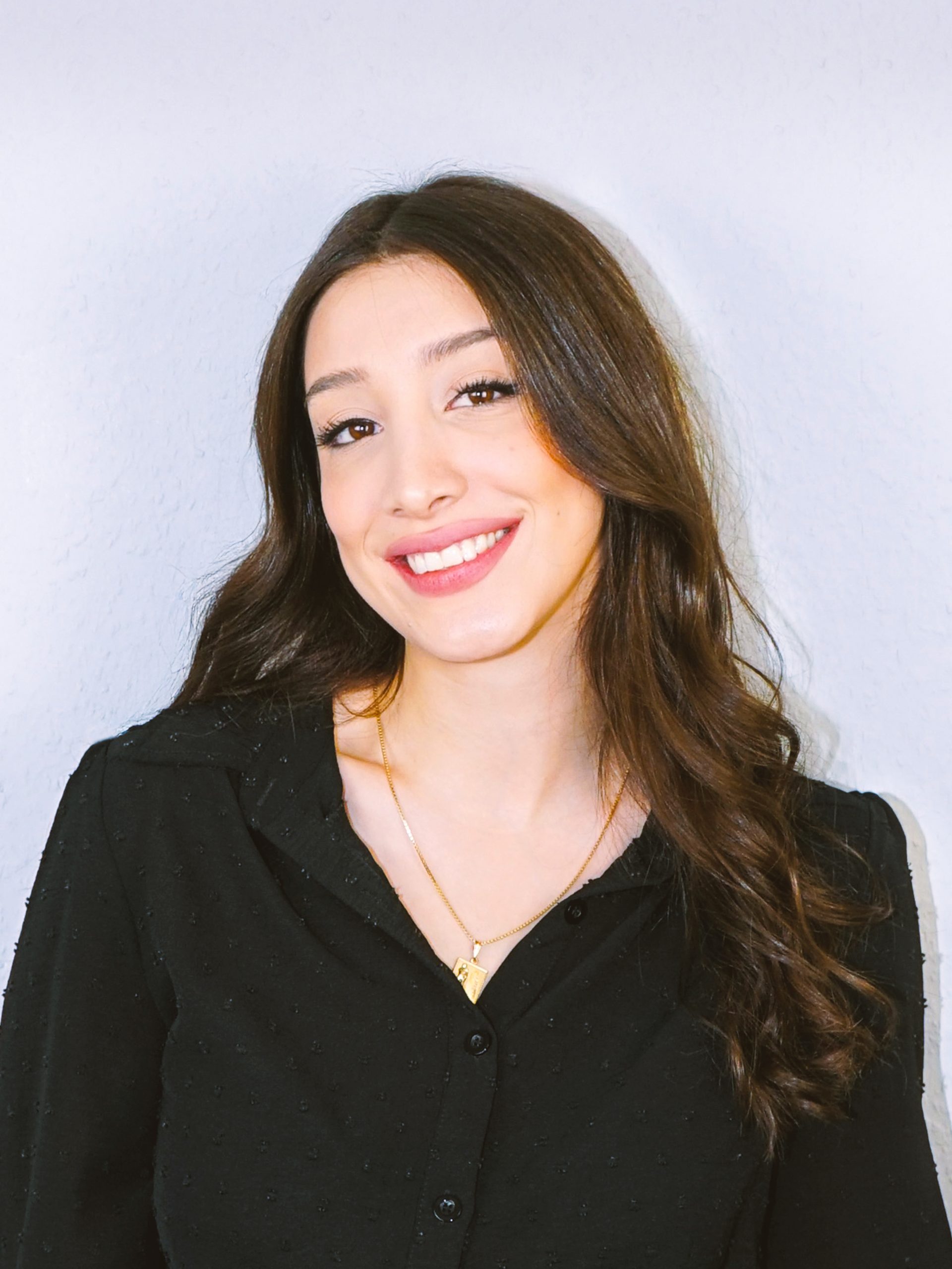 JULIA MAHDAVI